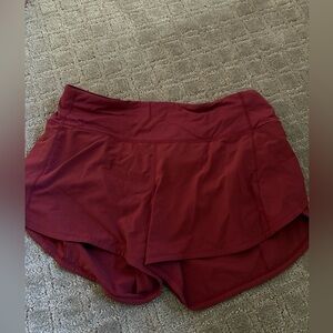 Womens lululemon on speed up 4 in inseam size 6 in maroon